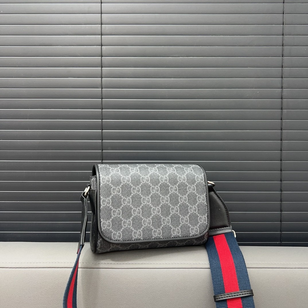 Gucci GG Supreme Canvas Crossbody Bag