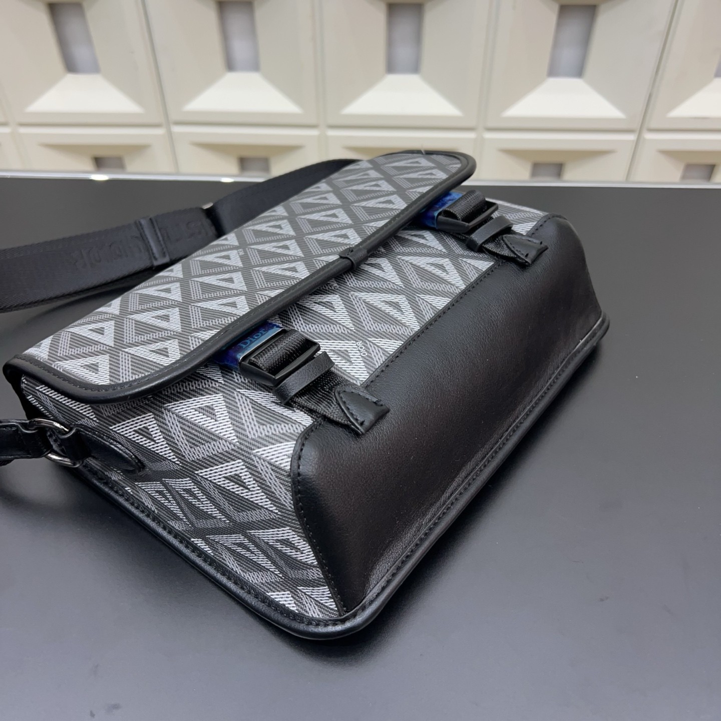 Sac messager à rabat pour homme Dior