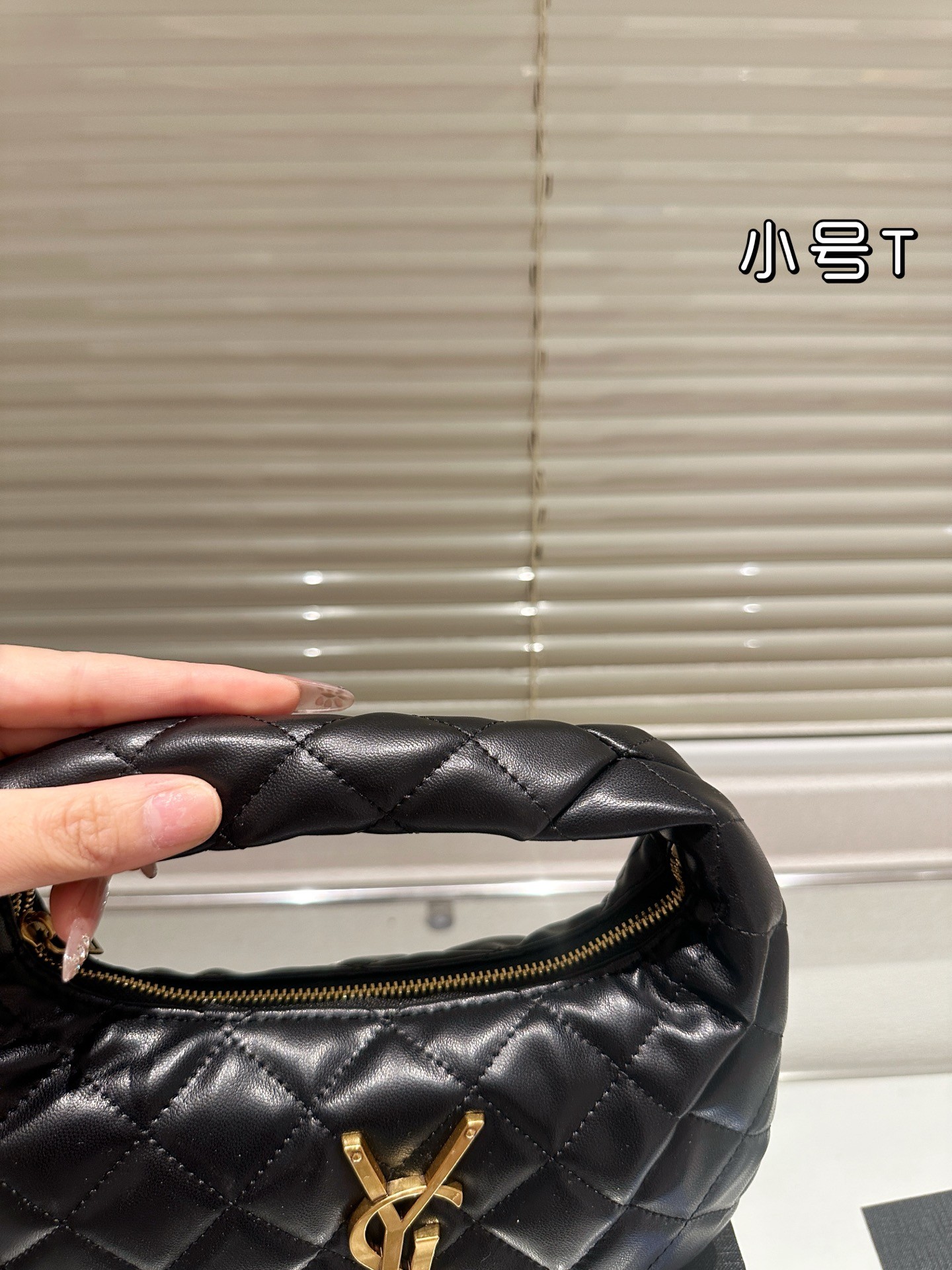 Sac à main Yves Saint Laurent Icarino Mini en cuir nappa matelassé