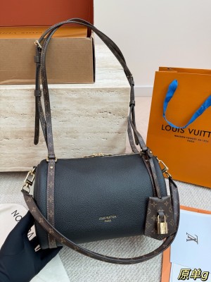 （Louis Vuitton） Express PM