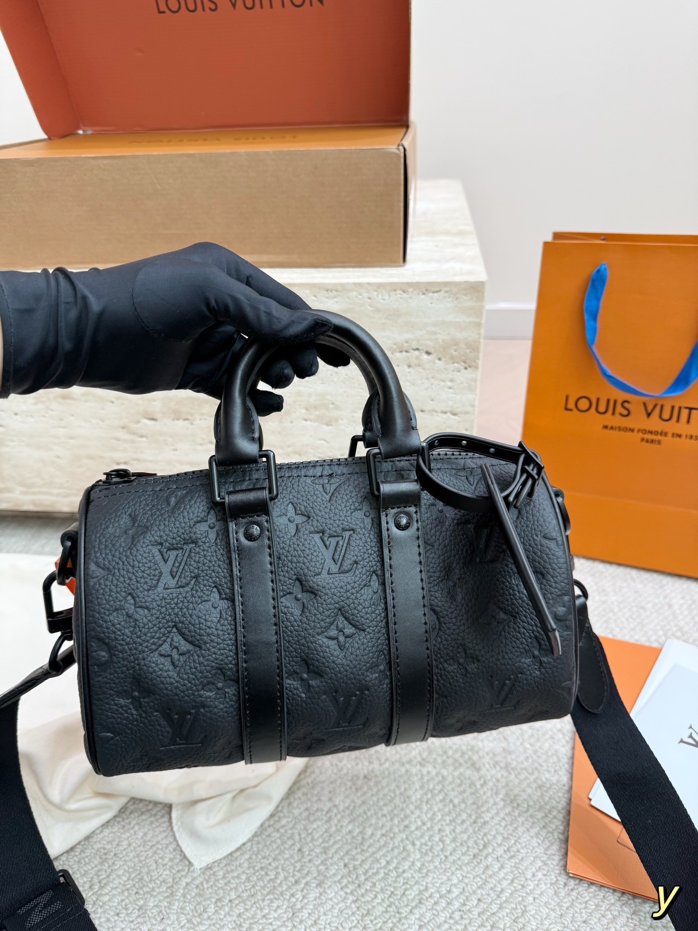 （Louis Vuitton）Keepall Bandoulière 25