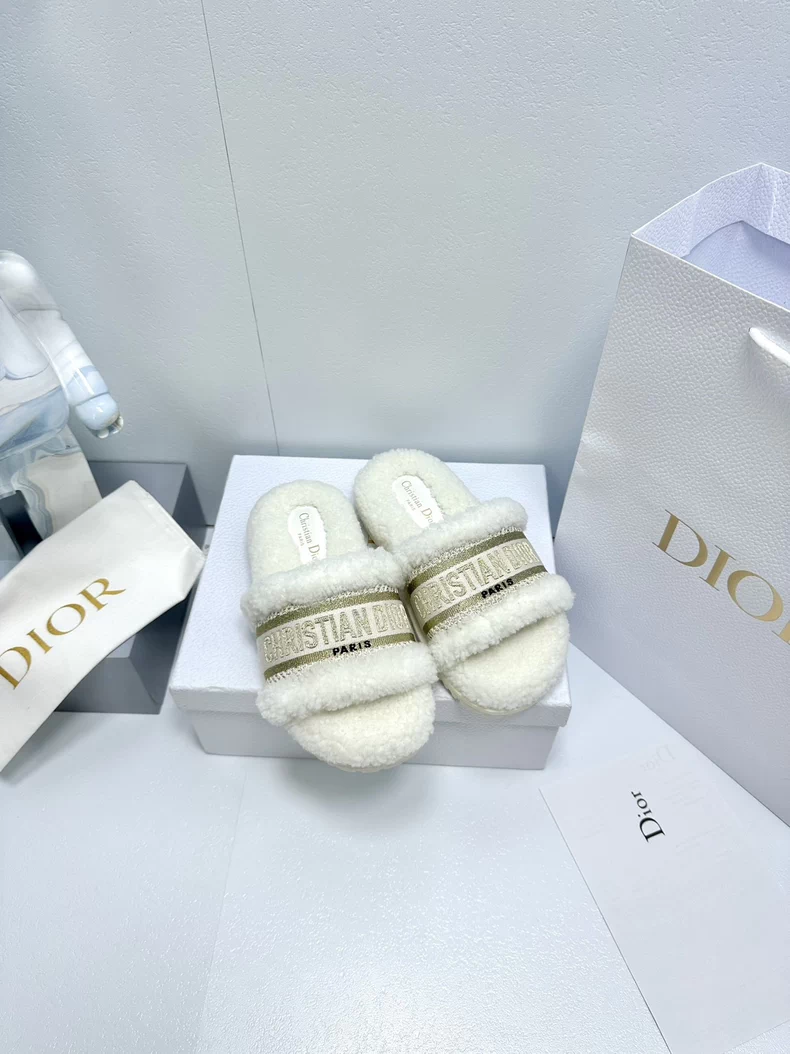 Dior's Dway Shearling Slippers