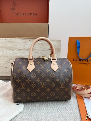 （Louis Vuitton）Monogram Speedy Bandoulière