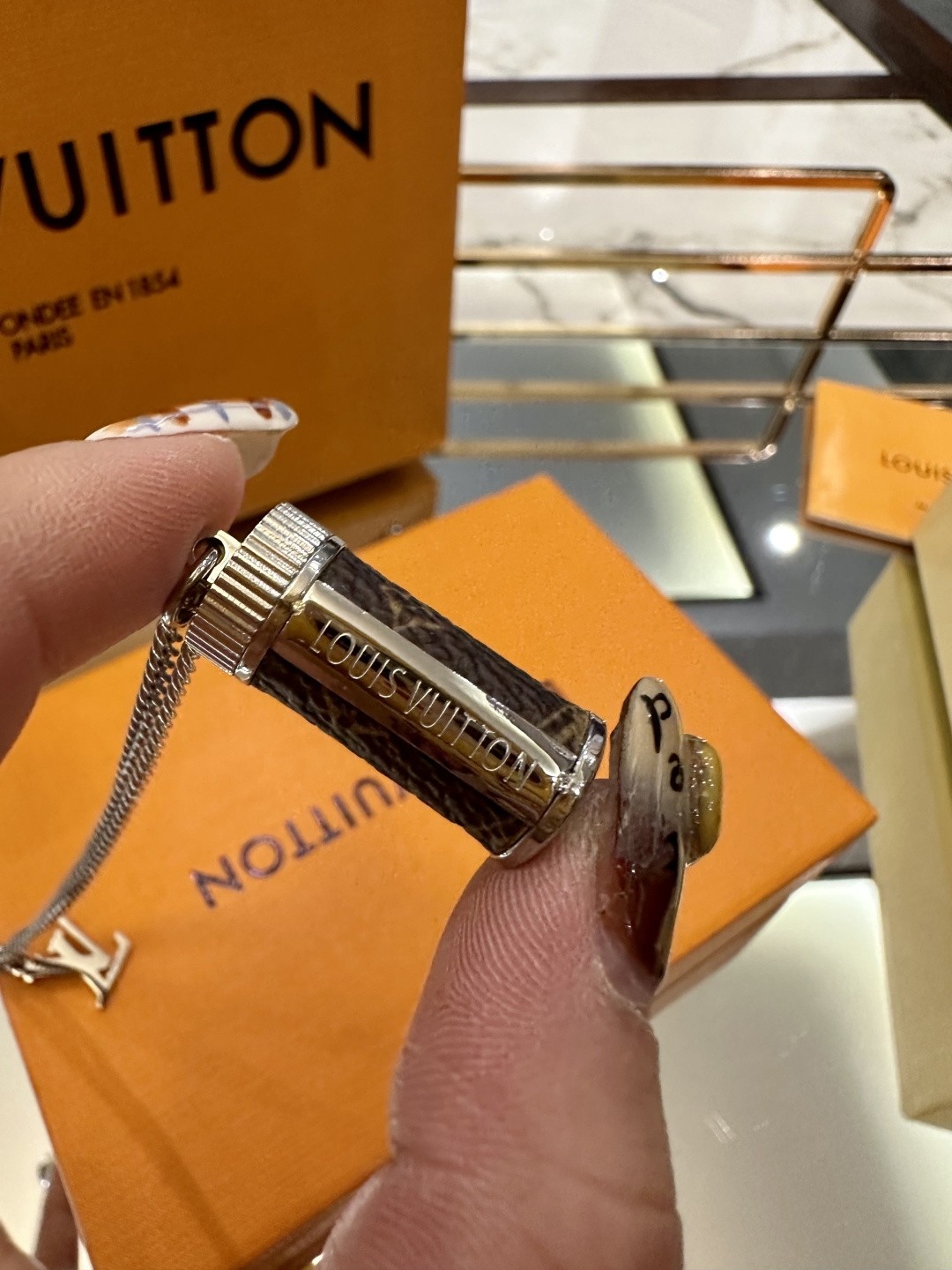 （Louis Vuitton）Monogram Eclipse