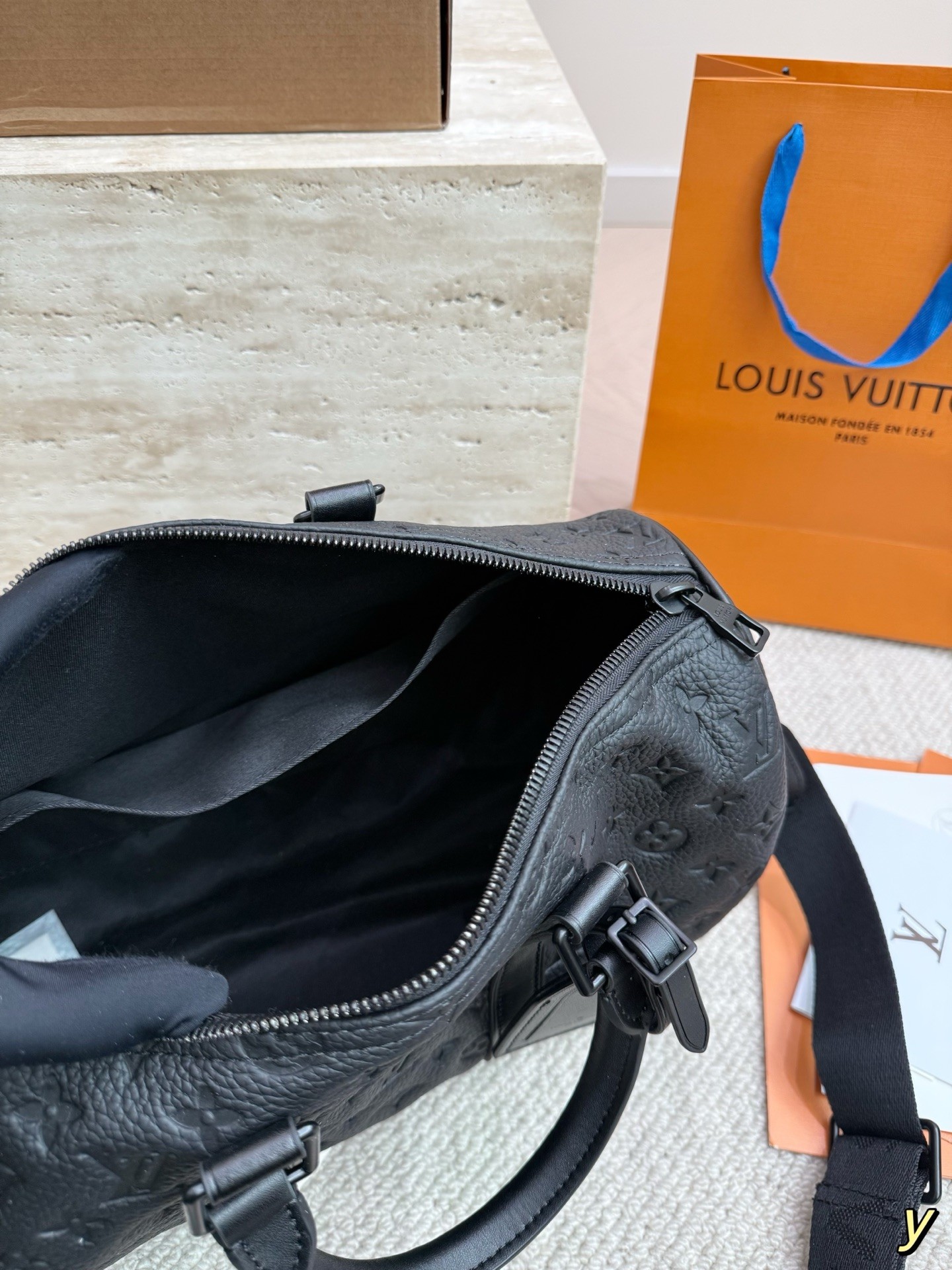（Louis Vuitton）Keepall Bandoulière 35