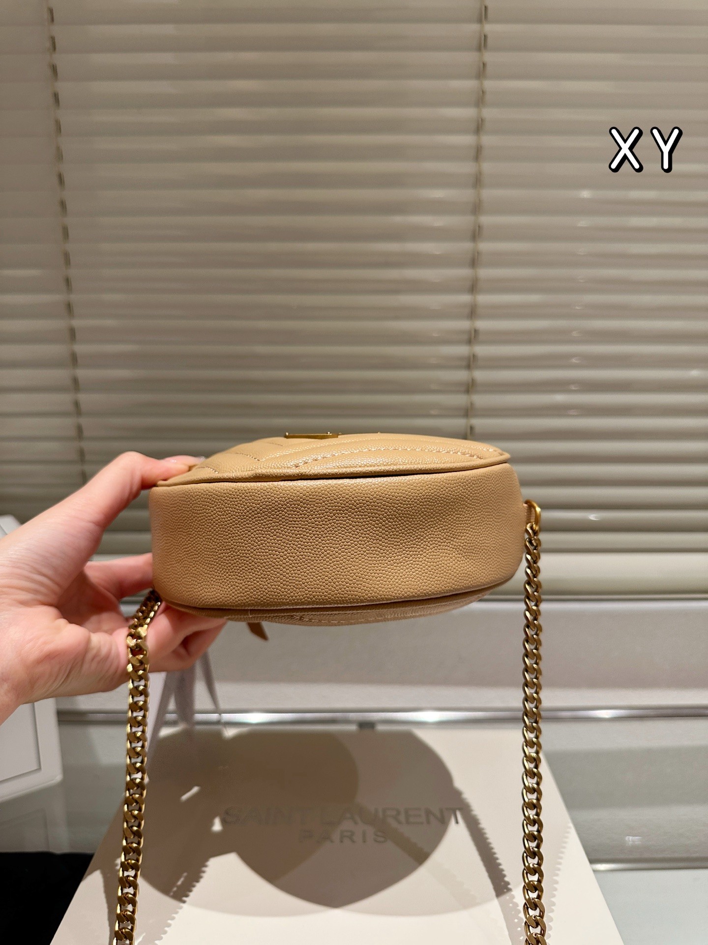 Sac photo rond Vinyle de Saint Laurent