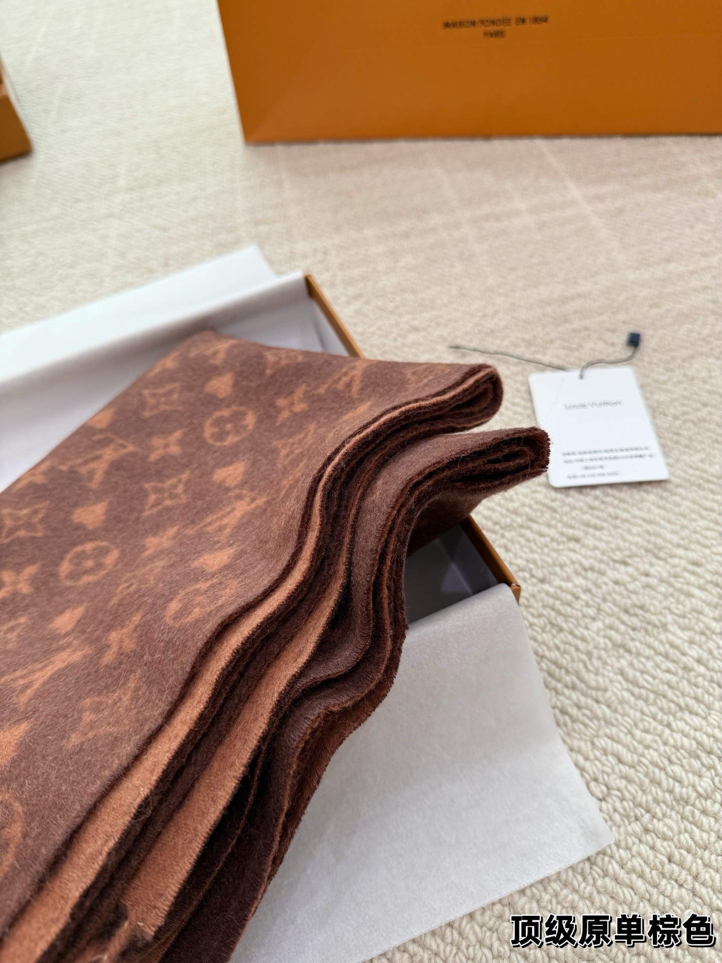 （Louis Vuitton） Monogram Shawl