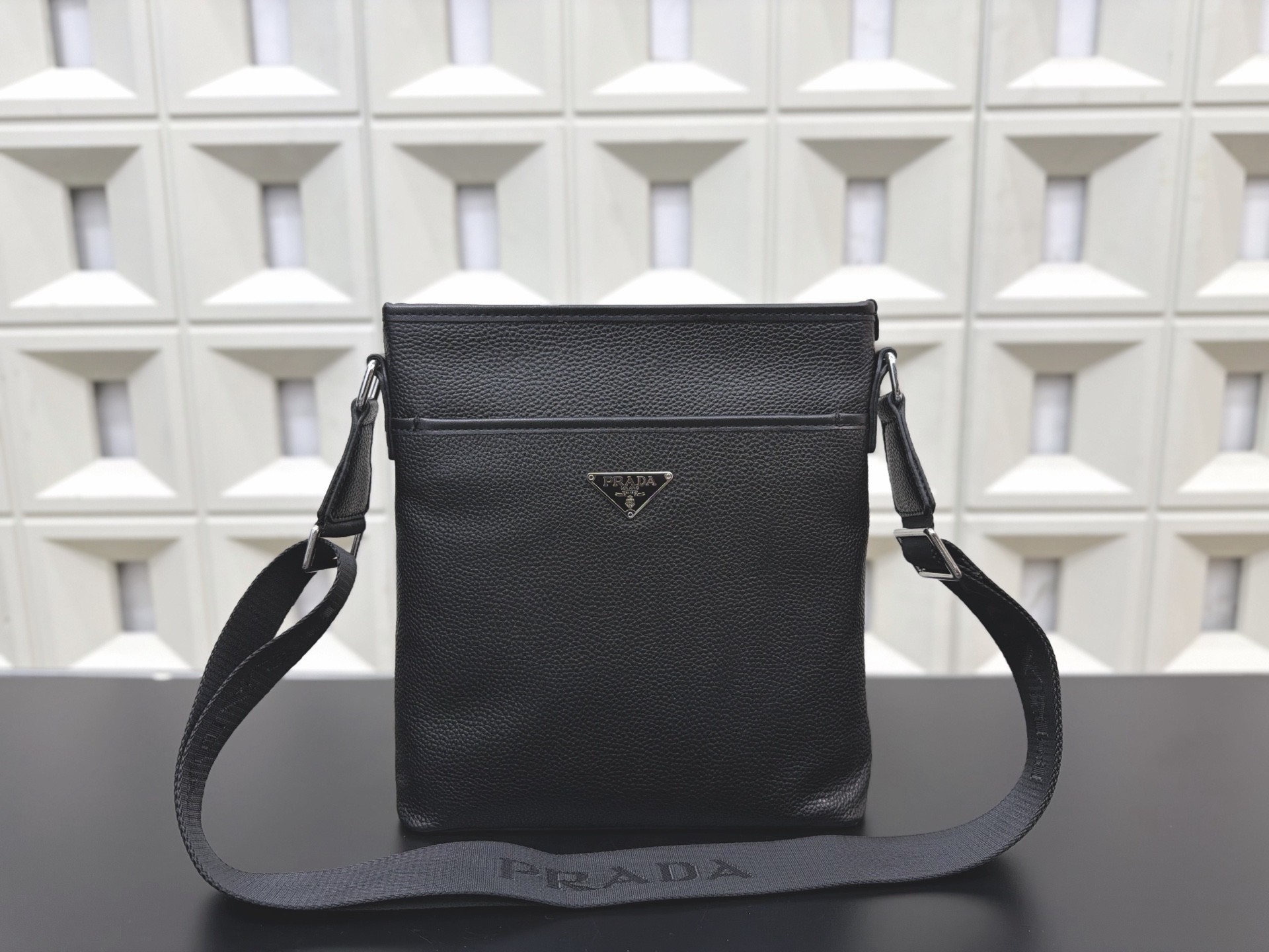 (Prada) Black Grained Leather Shoulder Bag