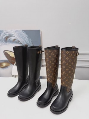 (Louis Vuitton) Tall boots.