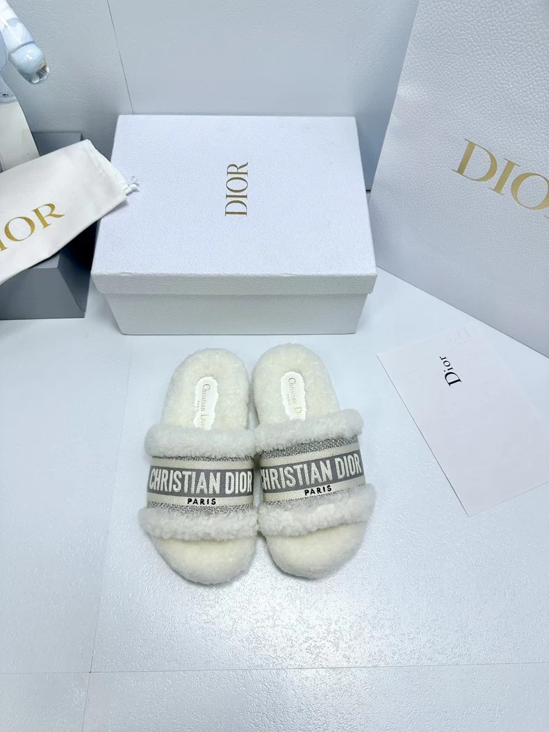 Dior's Dway Shearling Slippers