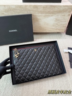 （Chanel）Classic Clutch