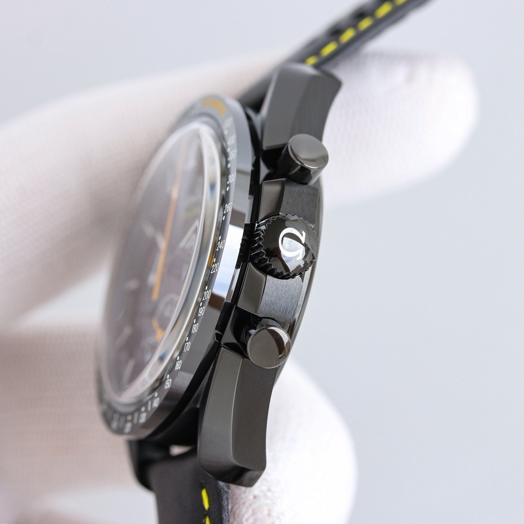 (OMEGA)（Speedmaster) Dark Side of the Moon