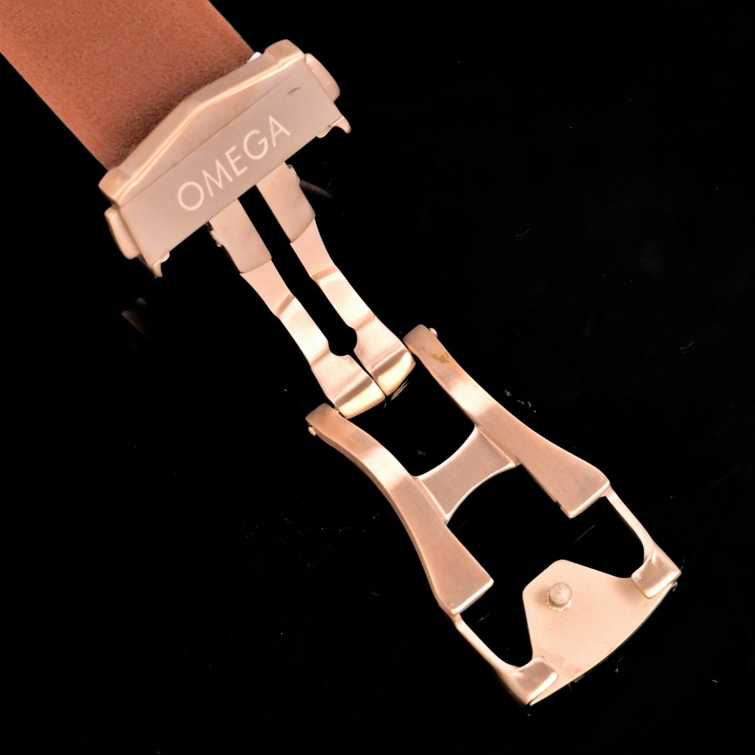 (OMEGA) Seamaster Aqua Terra 150-Meter Co-Axial Chronometer.