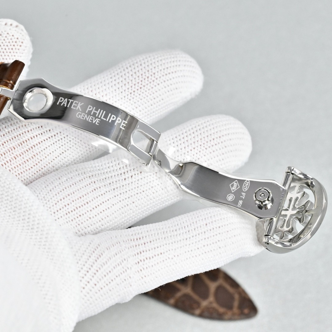 (Patek Philippe) Complications Collection 5172G-001 Hand-Wound Chronograph