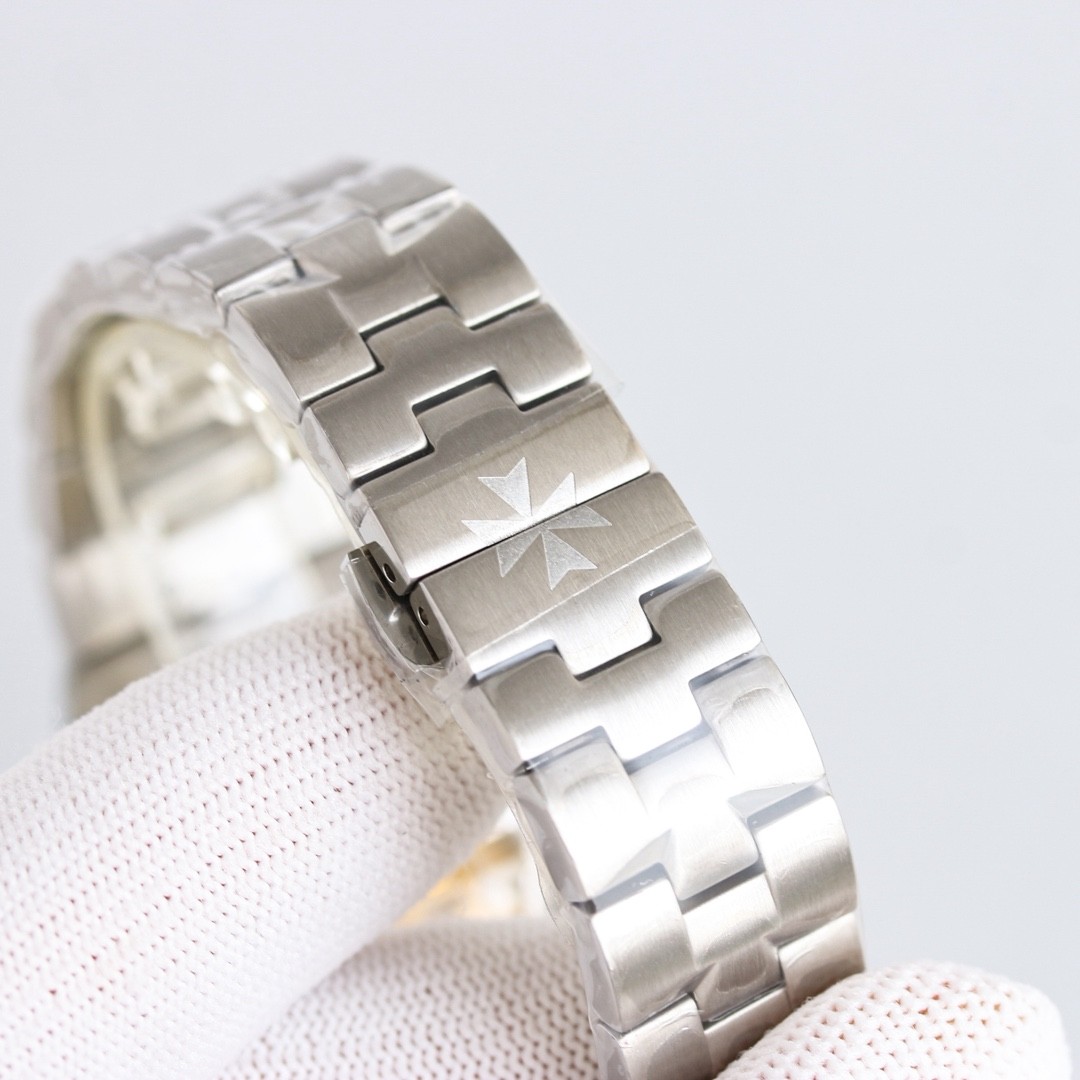 (Vacheron Constantin) Overseas Collection Small-Case Automatic Watch