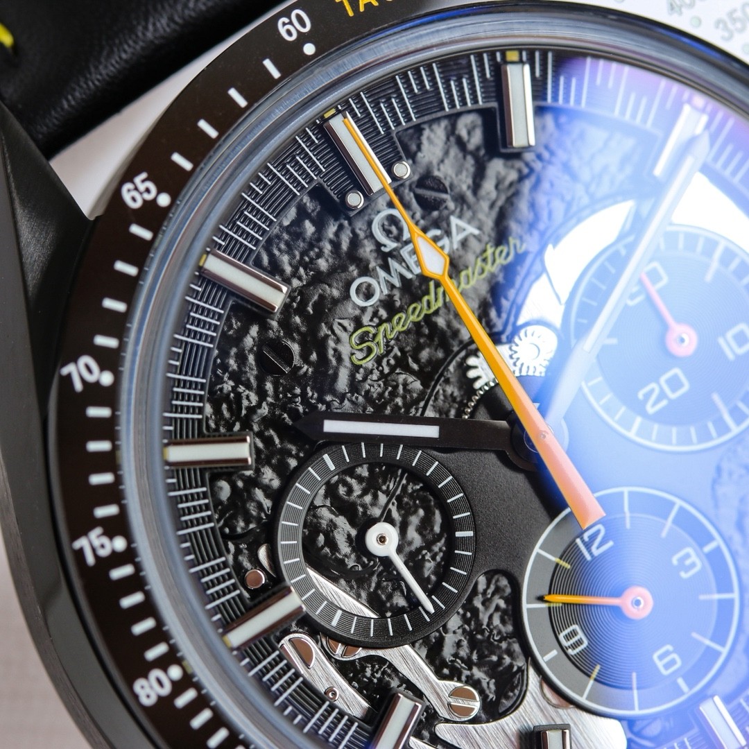 (OMEGA)（Speedmaster) Dark Side of the Moon