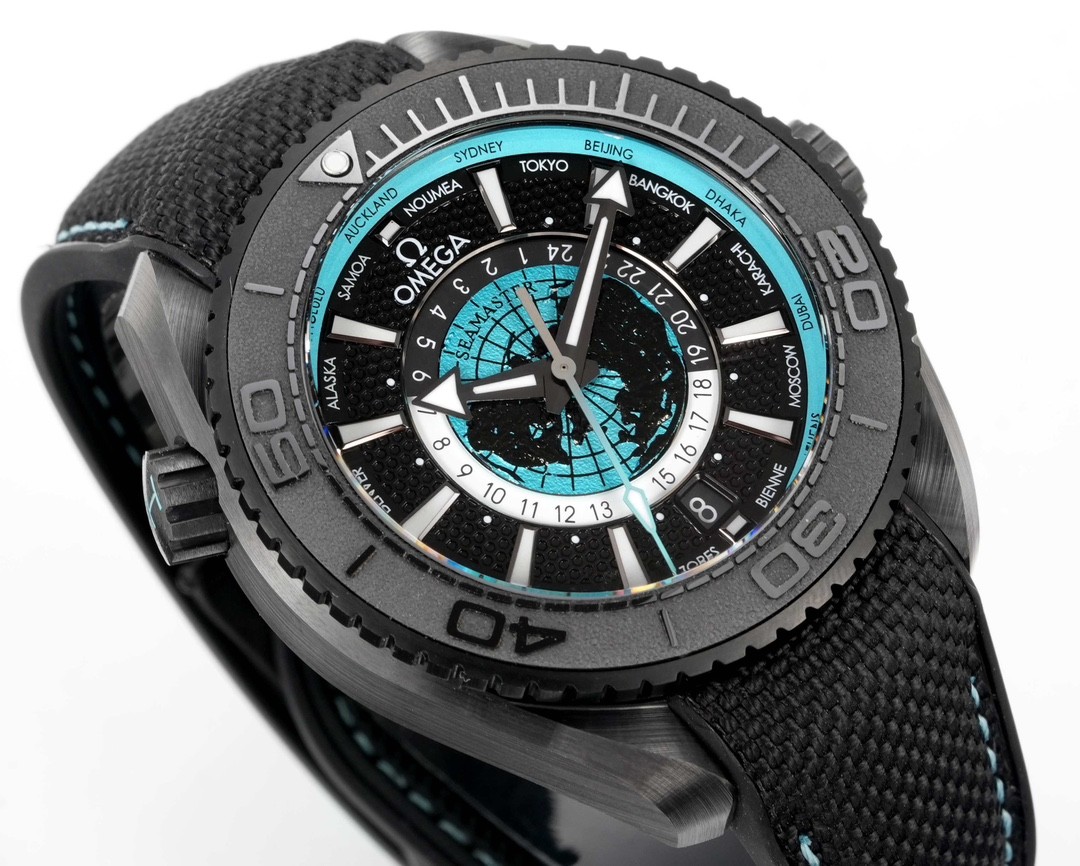 (OMEGA) Seamaster Planet Ocean 600M Co-Axial Master Chronometer GMT Worldtimer