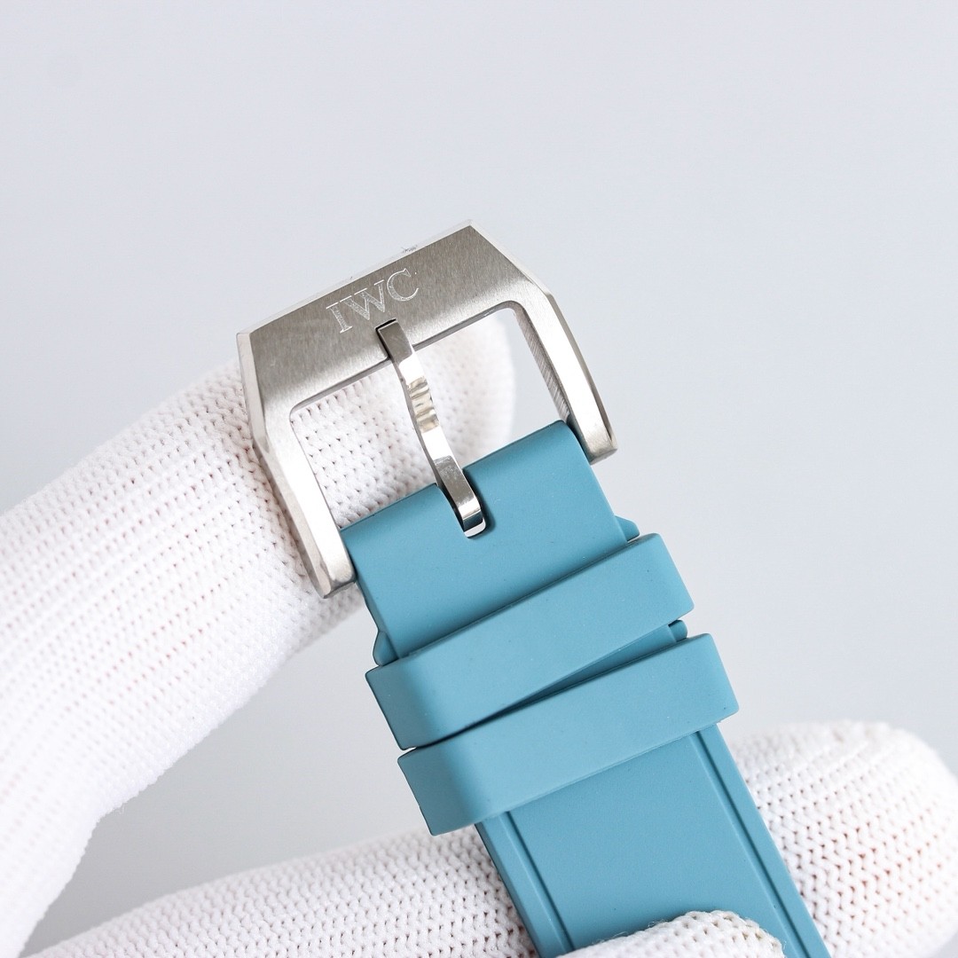 (IWC) Pilot’s Chronograph 41 “Top Gun Miramar” Special Edition