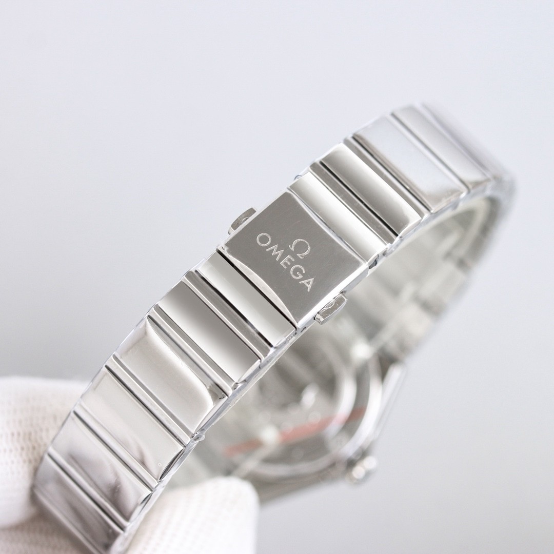 (OMEGA) Constellation Collection.