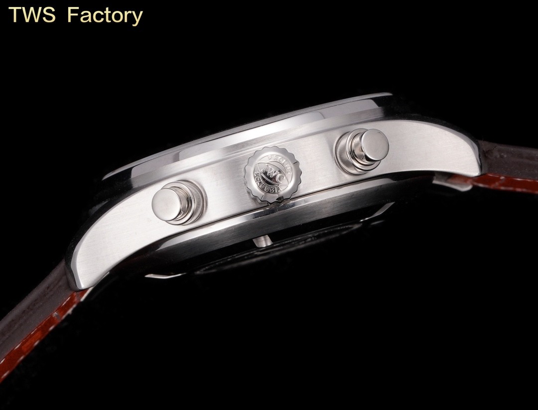 （IWC Schaffhausen）Pilot's Watch Chronograph "Orange Storm"