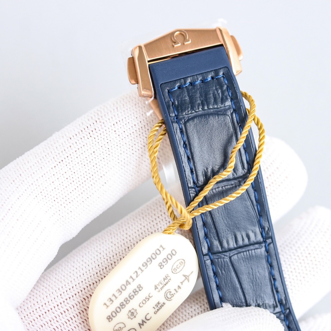 (OMEGA) Constellation Collection 41mm Master Chronometer.