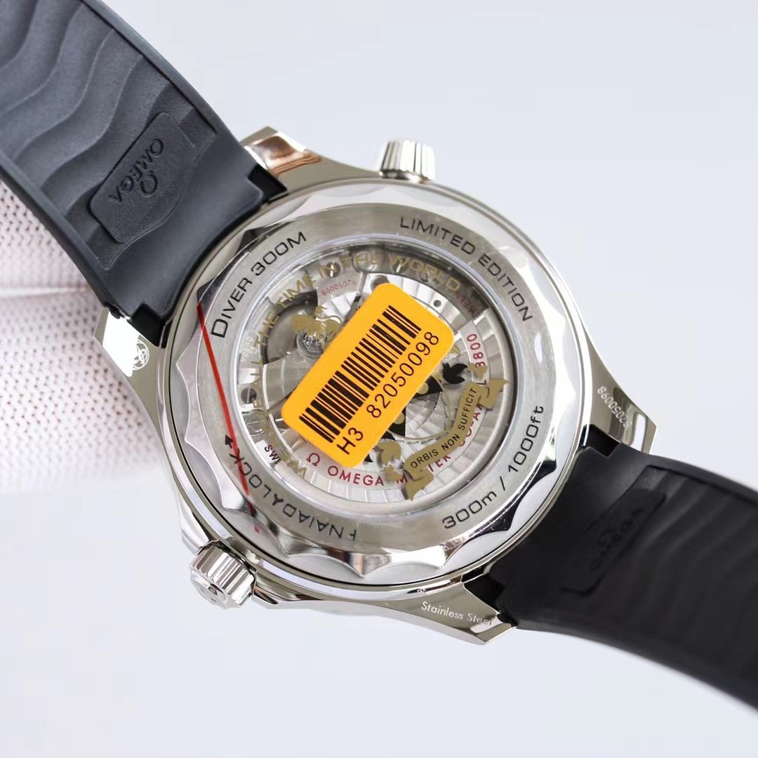 (OMEGA) Seamaster Diver 300M "James Bond" Limited Edition